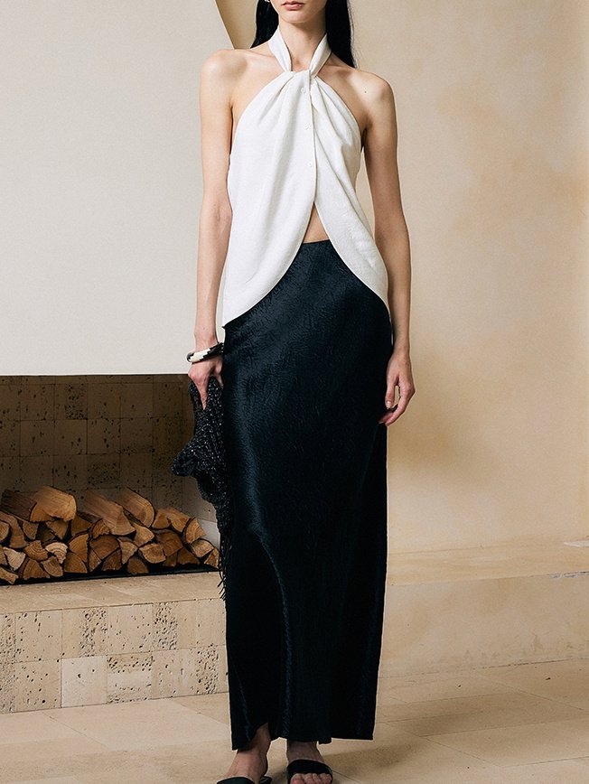 Top sin mangas con cuello halter y detalle cruzado - Image 8