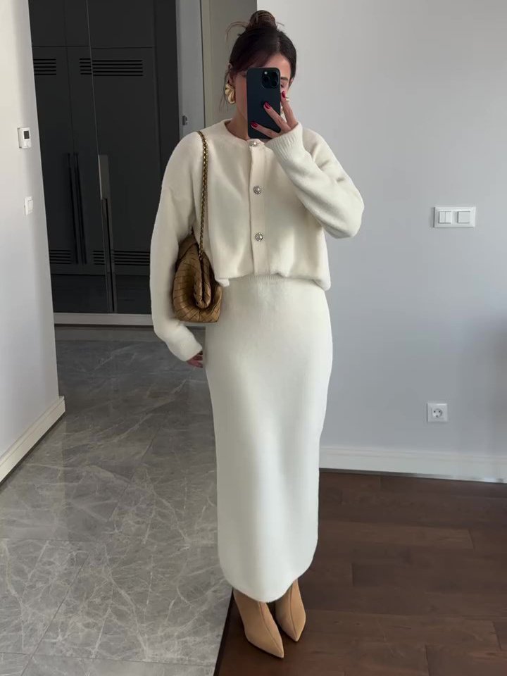 Conjunto de cárdigan y falda de color liso - Image 3