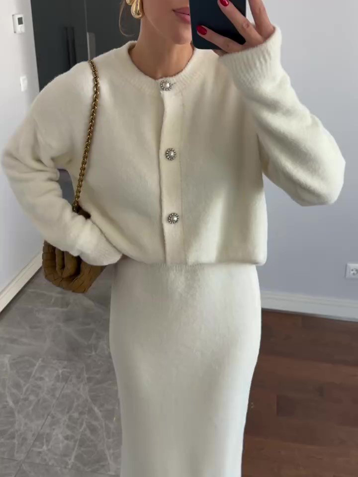 Conjunto de cárdigan y falda de color liso